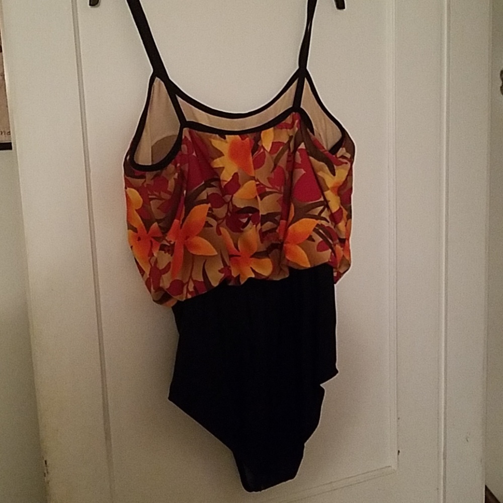 Ceeb Onepiece Swimsuit View 3